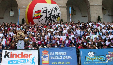 Acto de entrega de Kits de Pequevoley a los centros escolares de Lorca